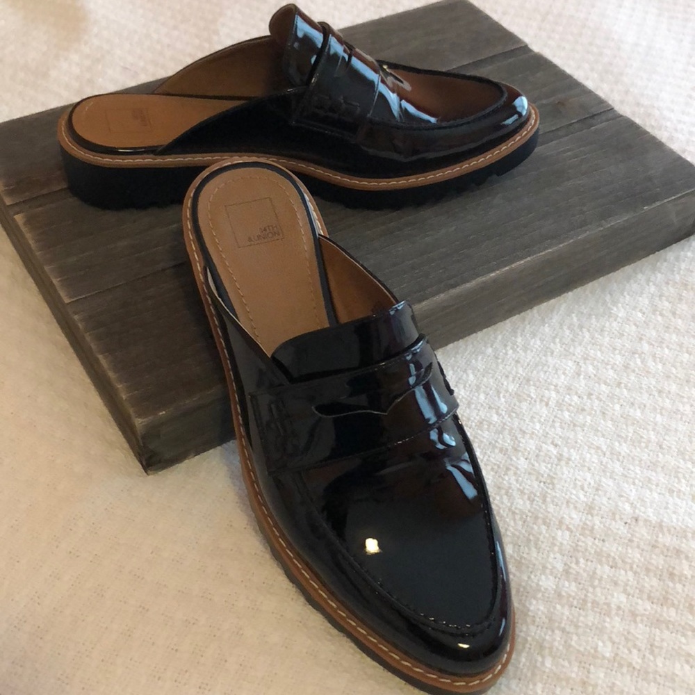 14th & Union Black Patent Leather Mules